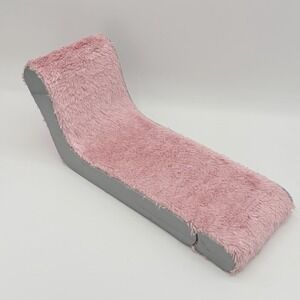 Bratz Funky Fuzzy Fashion Furniture Chill-Out Pink Lounge Chair 1st Edition